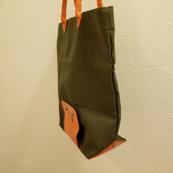 Fatta Fabbrica Italiana Foldable Olive  Handbag - Picture 9 of 10